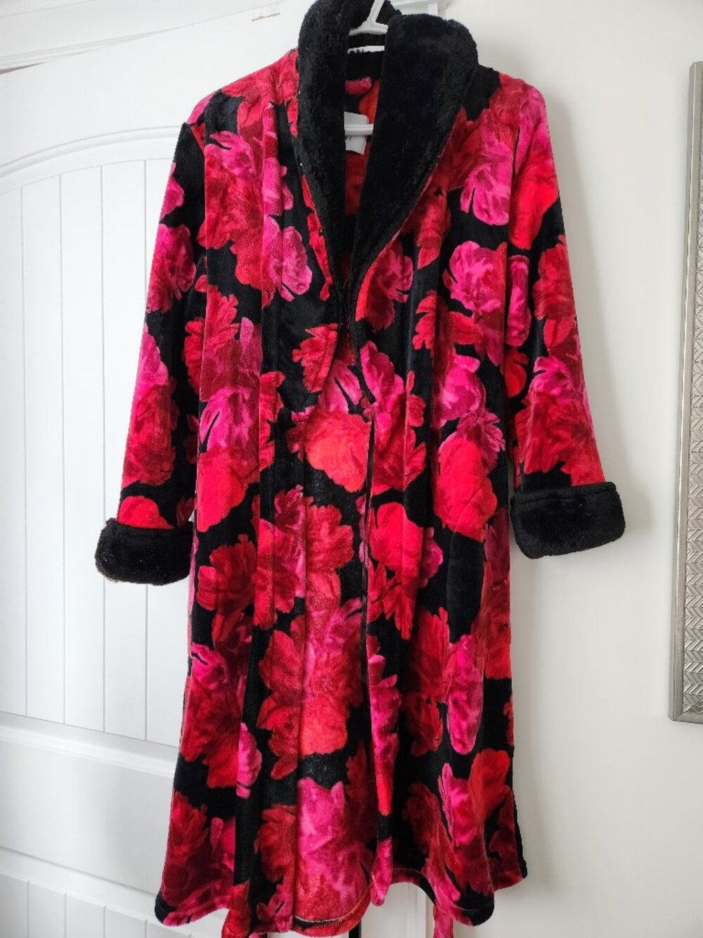 Nicole Miller Robe